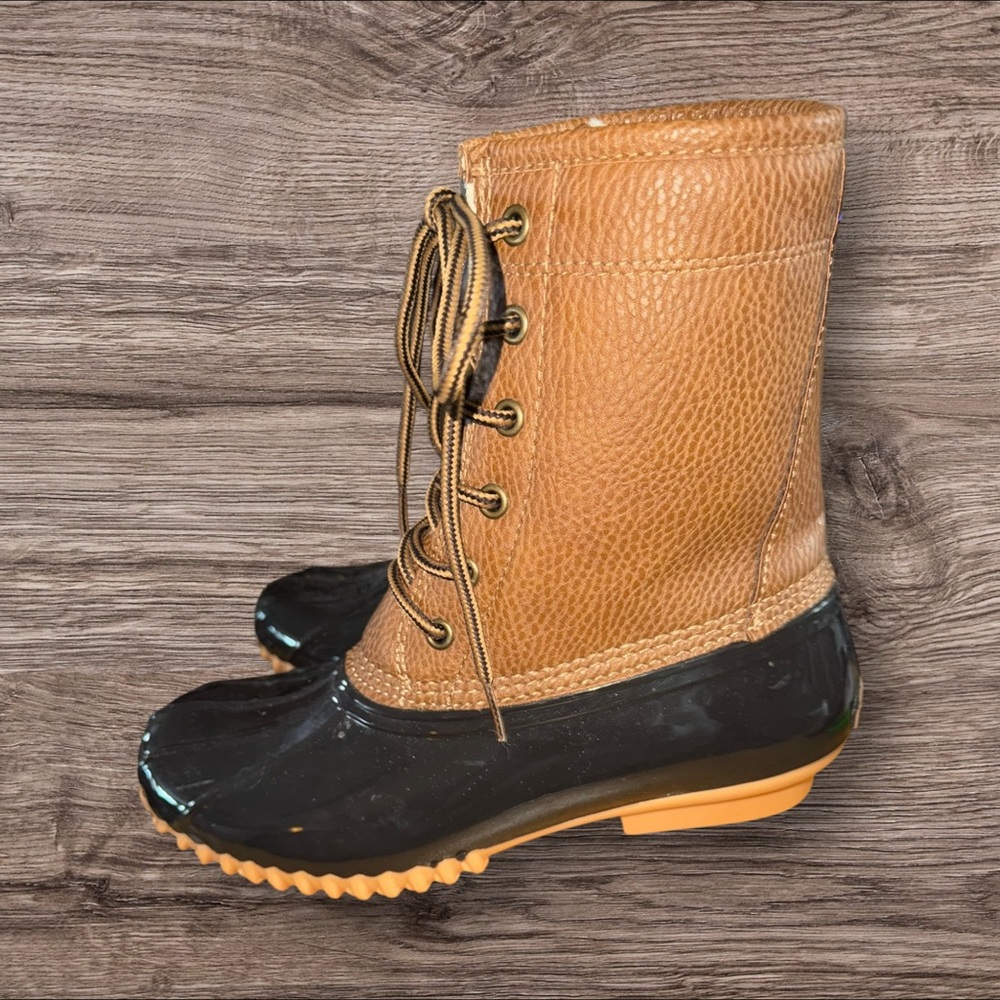 Sporto Tan and Black Ankle Boots